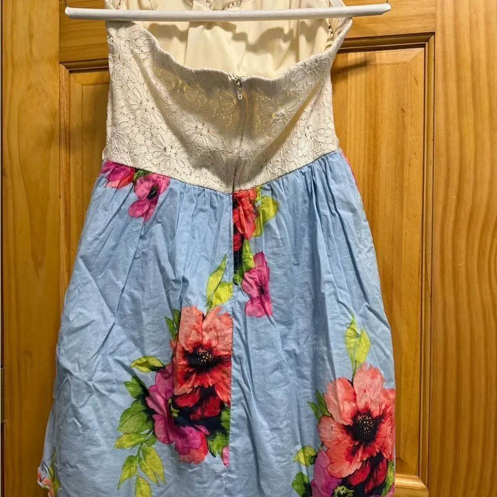 City Triangles size 9 juniors Floral Strapless Dress with Lace Bodice